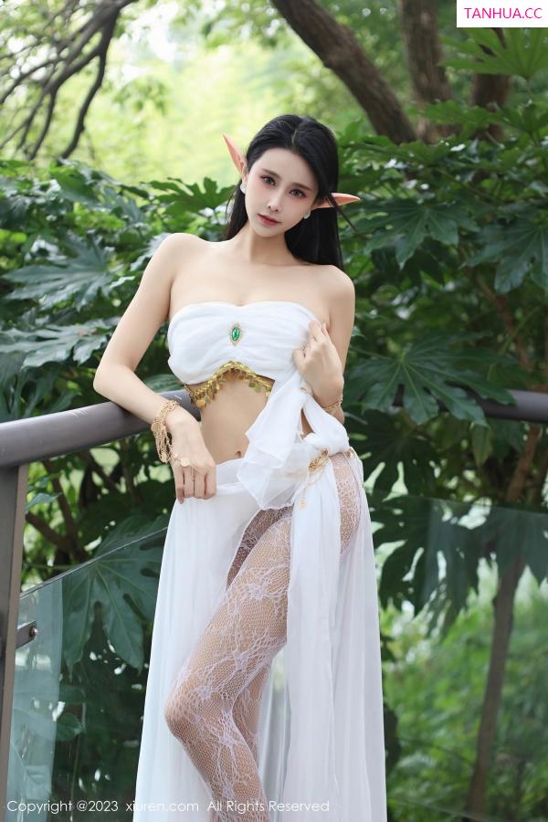 草莓  [XiuRen]高清写真图 2023.11.02 No.7598 草莓mm 美腿户外第2张图片